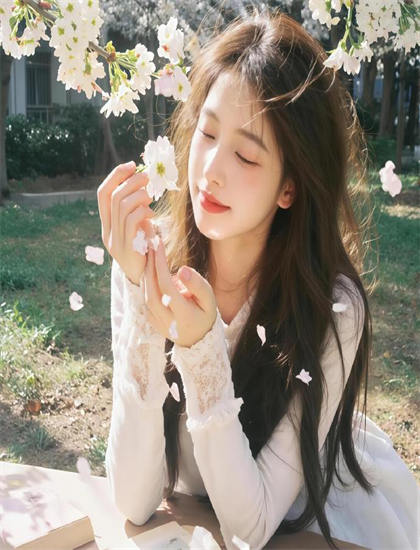 从技术角度看《我不是灰姑娘》：轨道拍摄的推动行业发展的技术创新 为电影艺术注入新活力